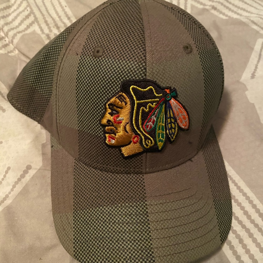 Blackhawks hat